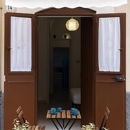 Апартаменты Antico Cortile Siciliano Катания Экстерьер фото